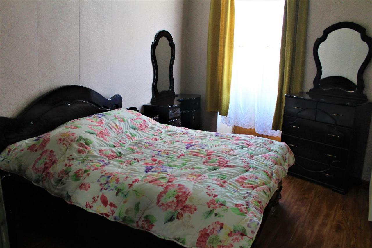 Guesthouse Medea On Pushkini 4 Kutaisi Exterior photo